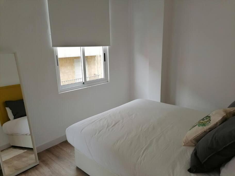 Apartamento Completamente Equipado Centro Ferrol Ngoại thất bức ảnh